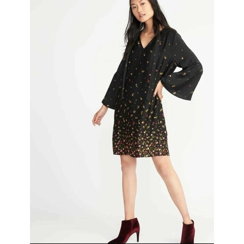Old Navy Satin Tie-Neck Shift Dress Size Large Black Floral Bell‎ Sleeves Fairy